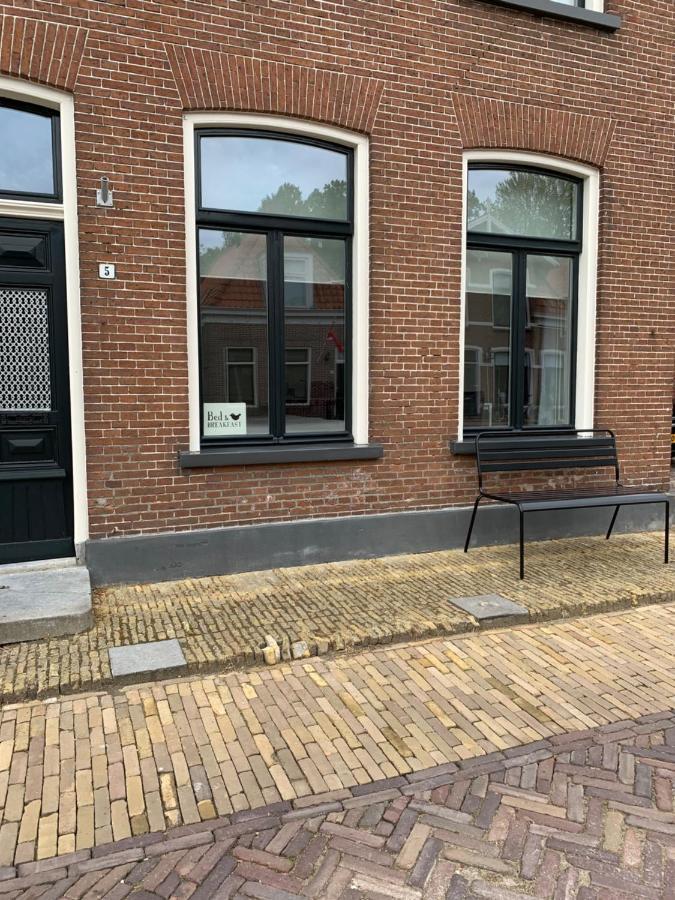 B&B Het Herenhuys Aan De Historische Gracht Van Kollum Ngoại thất bức ảnh