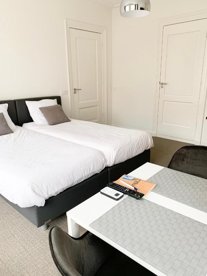 B&B Het Herenhuys Aan De Historische Gracht Van Kollum Ngoại thất bức ảnh